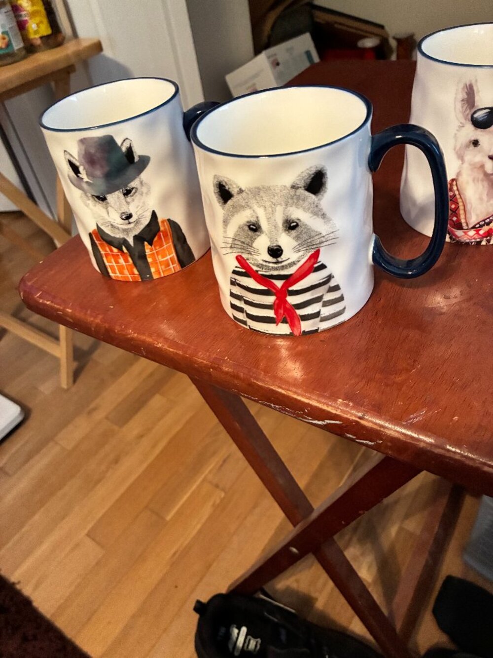 3 New Signature Housewares incorporated. Stoneware.